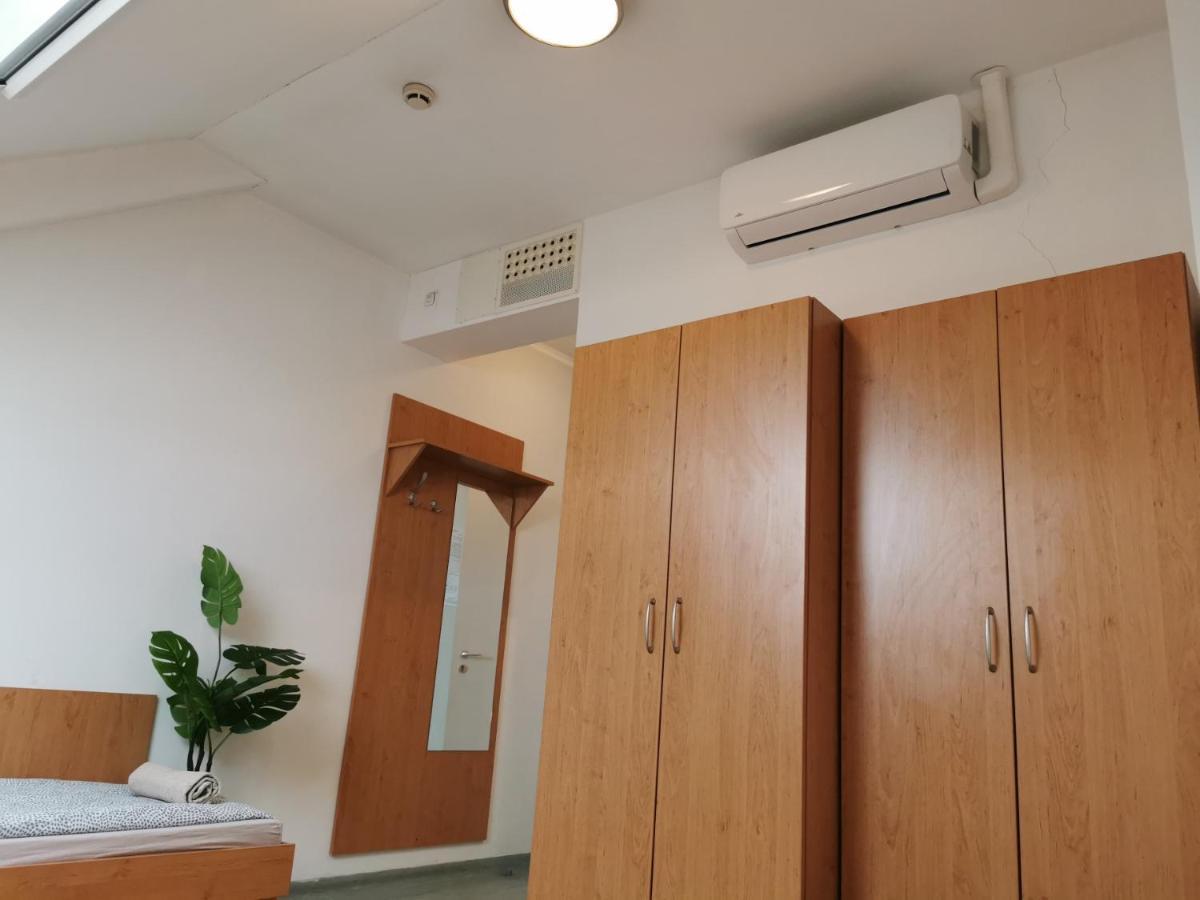 Hid Ifjusagi Szallo Ostello Dunaújváros Esterno foto